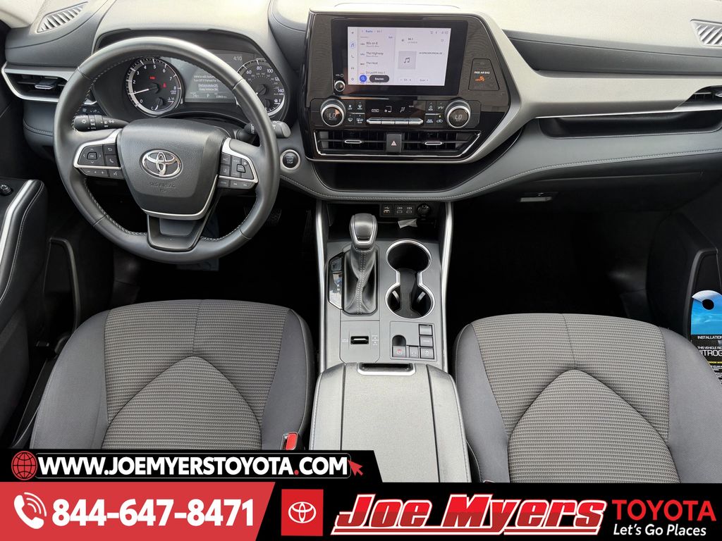 Used 2025 Blueprint Toyota LE image 13