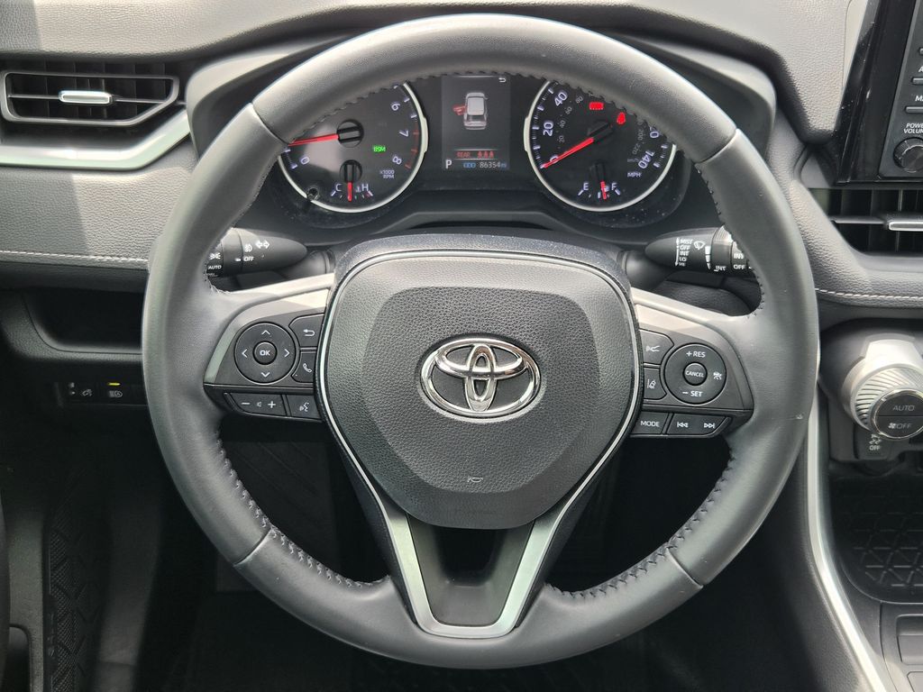 Used 2020 Blueprint Toyota XLE Premium image 15