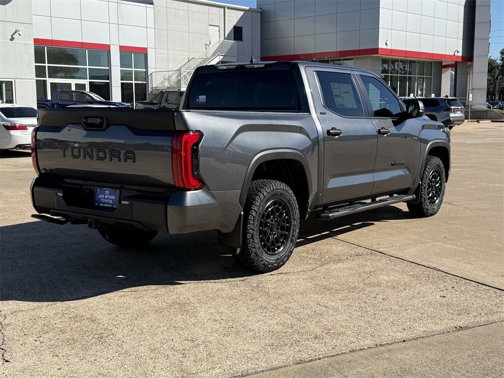 2026 Toyota Tundra SR5 CrewMax photo 4