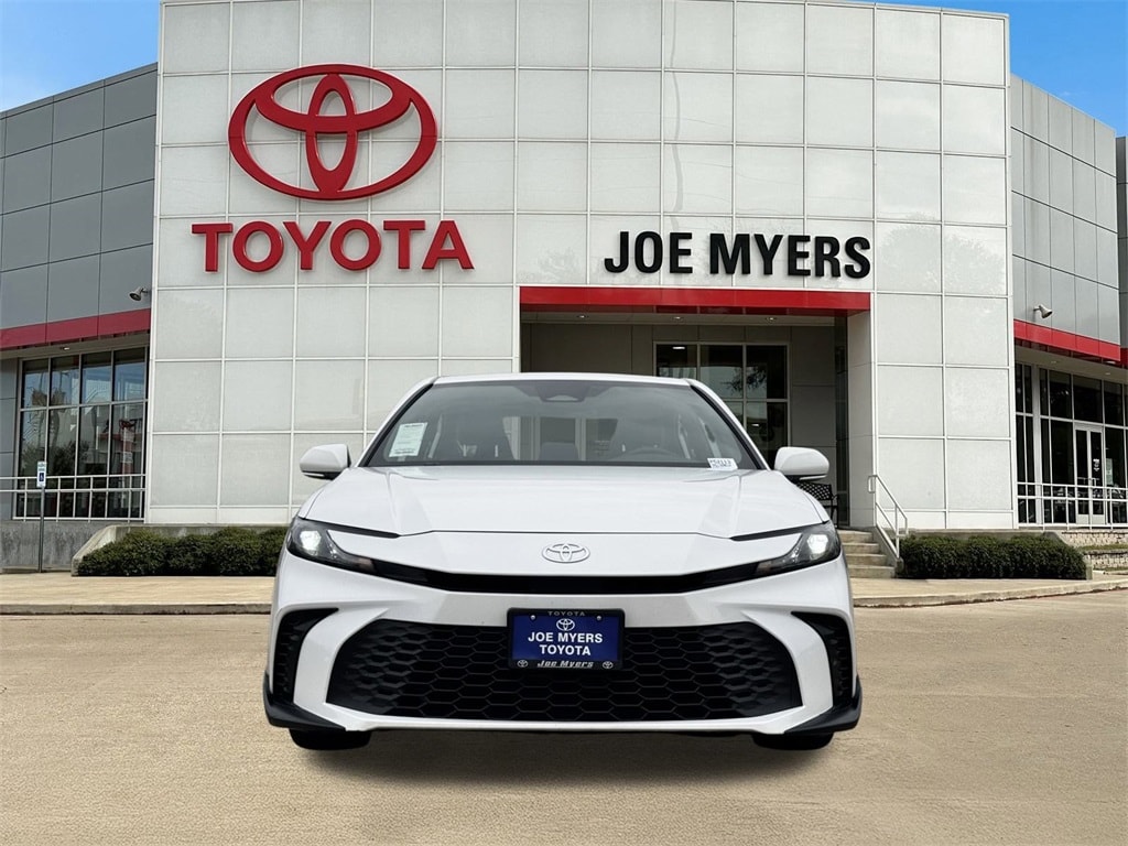 Used 2025 Toyota Camry SE Sedan