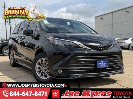 2026 Toyota Sienna XLE 8 Passenger Van Passenger Van