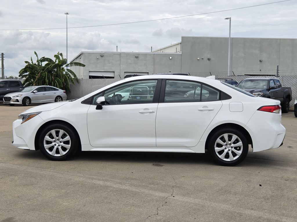 Used 2026 Ice Toyota LE image 6