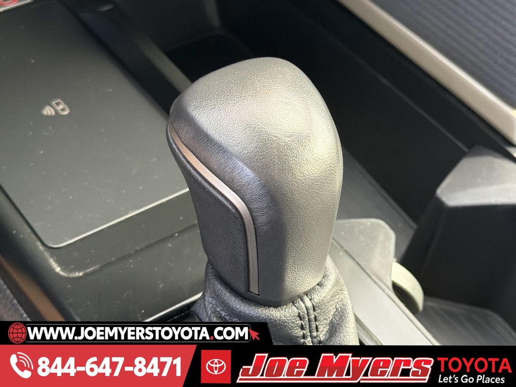 Used 2025 Ice Toyota SE image 21