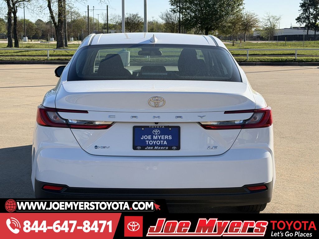 Used 2025 Ice Cap Toyota LE image 8