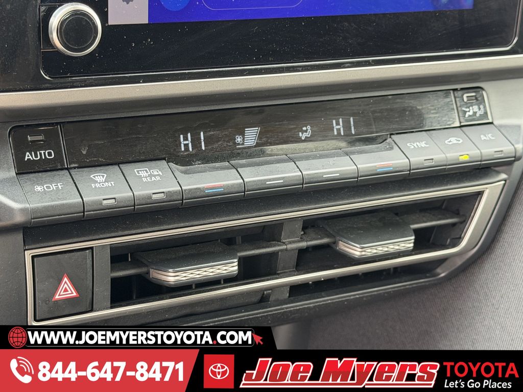 Used 2025 Ice Cap Toyota LE image 20