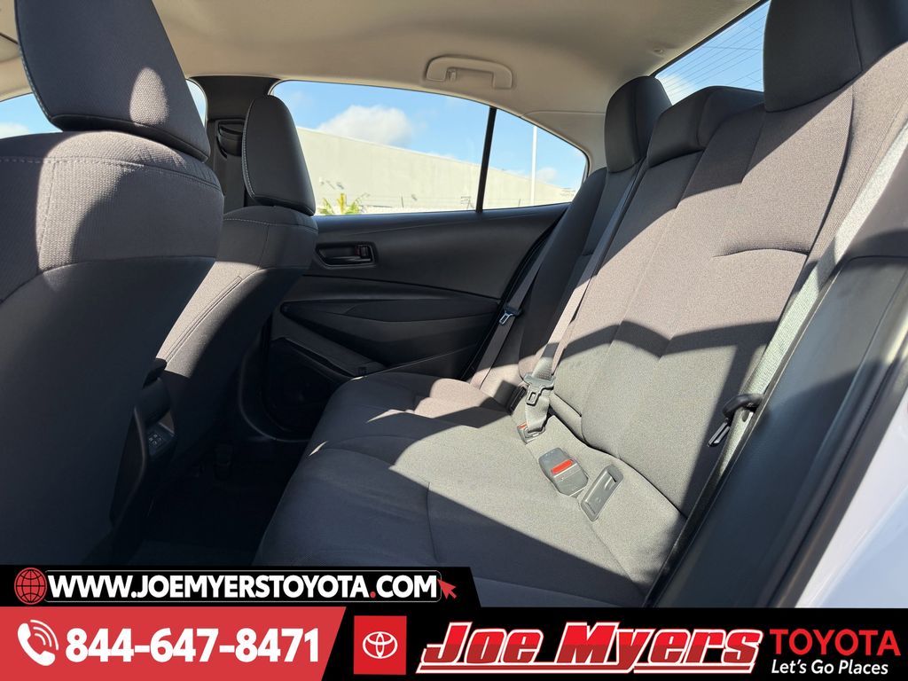 Used 2025 Ice Cap Toyota LE image 27