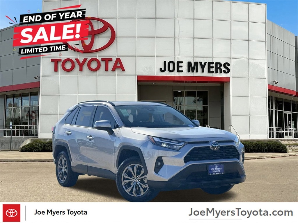 2025 Toyota RAV4 XLE Premium's photo