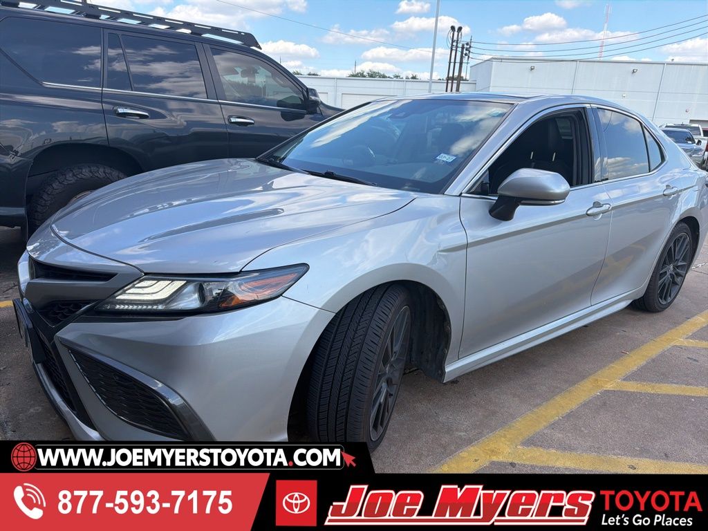 2021 Toyota Camry 2.5 Auto XSE's photo