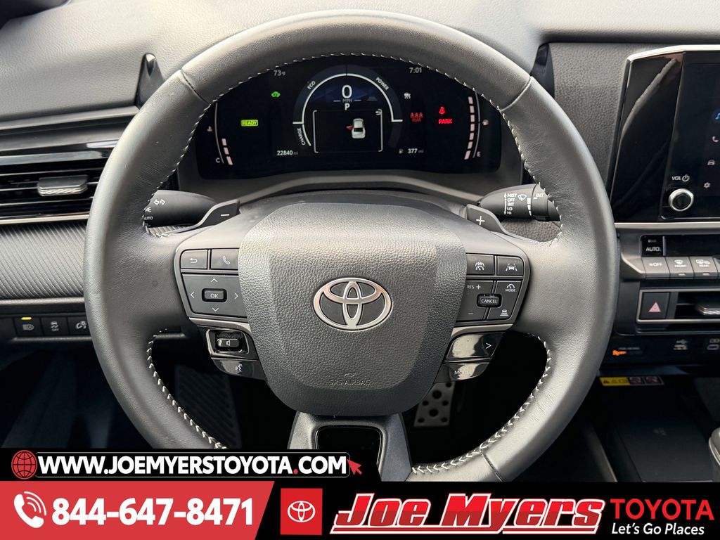 Used 2025 Ice Cap Toyota SE image 15