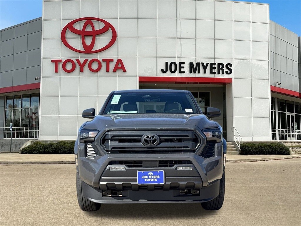 2025 Toyota Tacoma SR5 photo 3