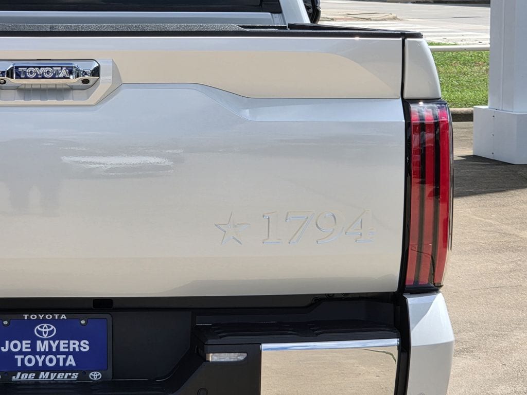 New 2026 WINDCHILL PEARL Toyota 1794 Edition image 9