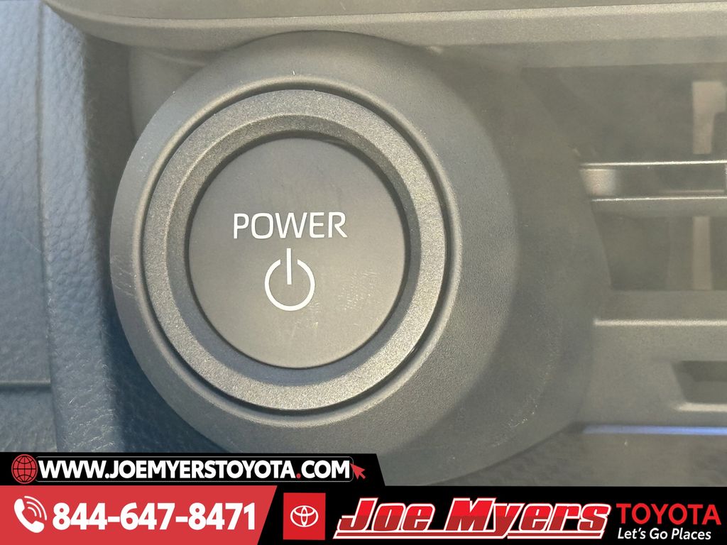 New 2026 Cutting Edge Toyota XLE image 25