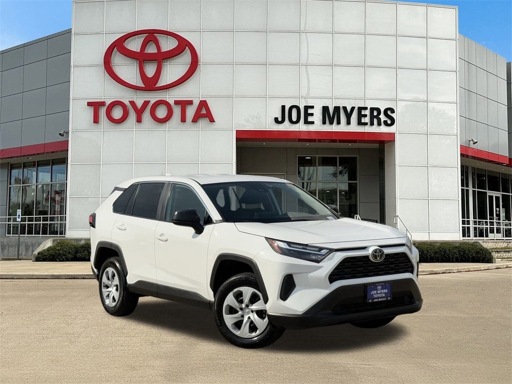 Used 2024 Toyota RAV4 LE with VIN 2T3H1RFVXRC274274 for sale in Northfield, Minnesota