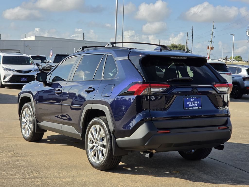 Used 2025 Blueprint Toyota XLE Premium image 7