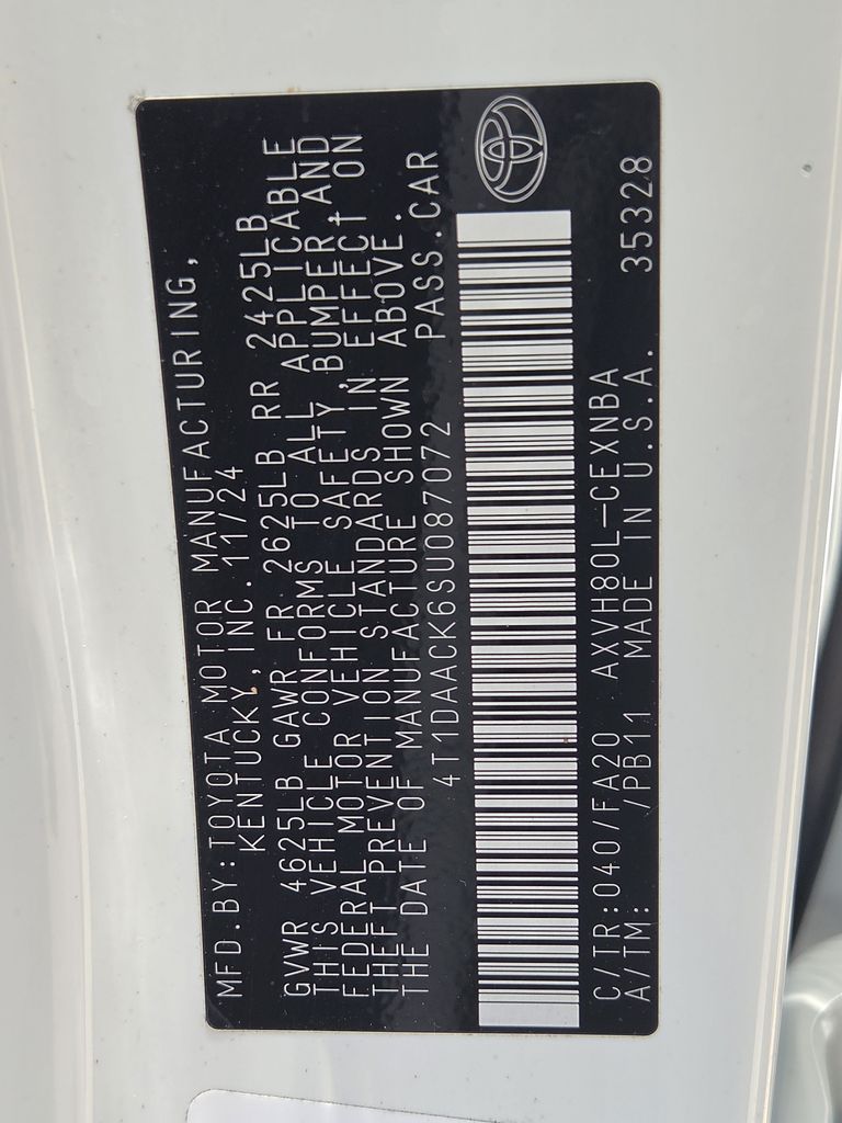 Used 2025 Ice Toyota LE image 32
