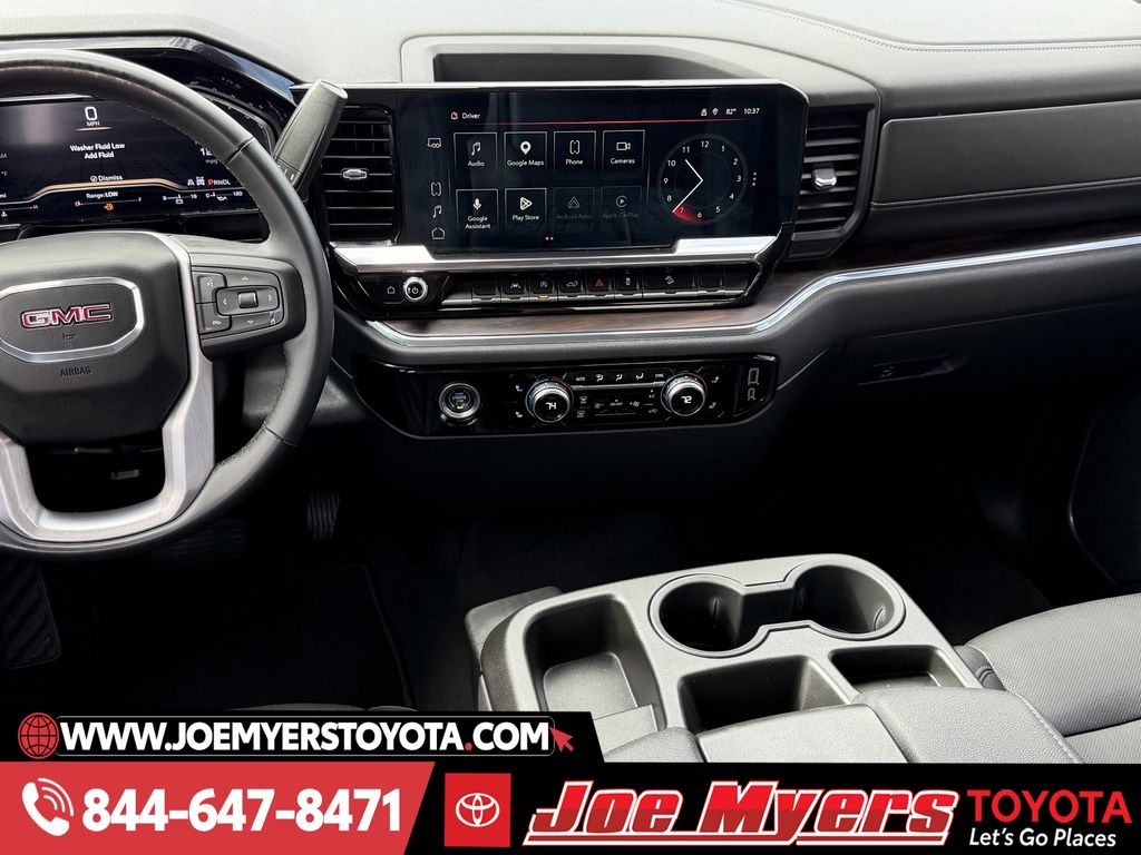 Used 2024 Summit White GMC SLT image 17