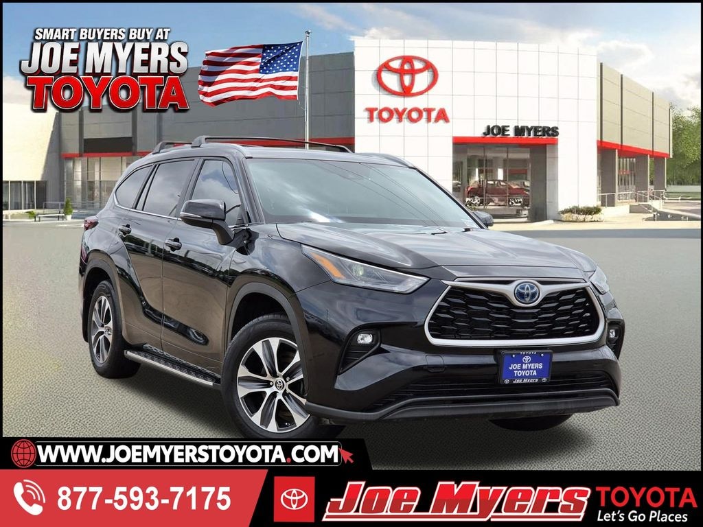 Used 2024 Toyota Highlander Hybrid XLE SUV