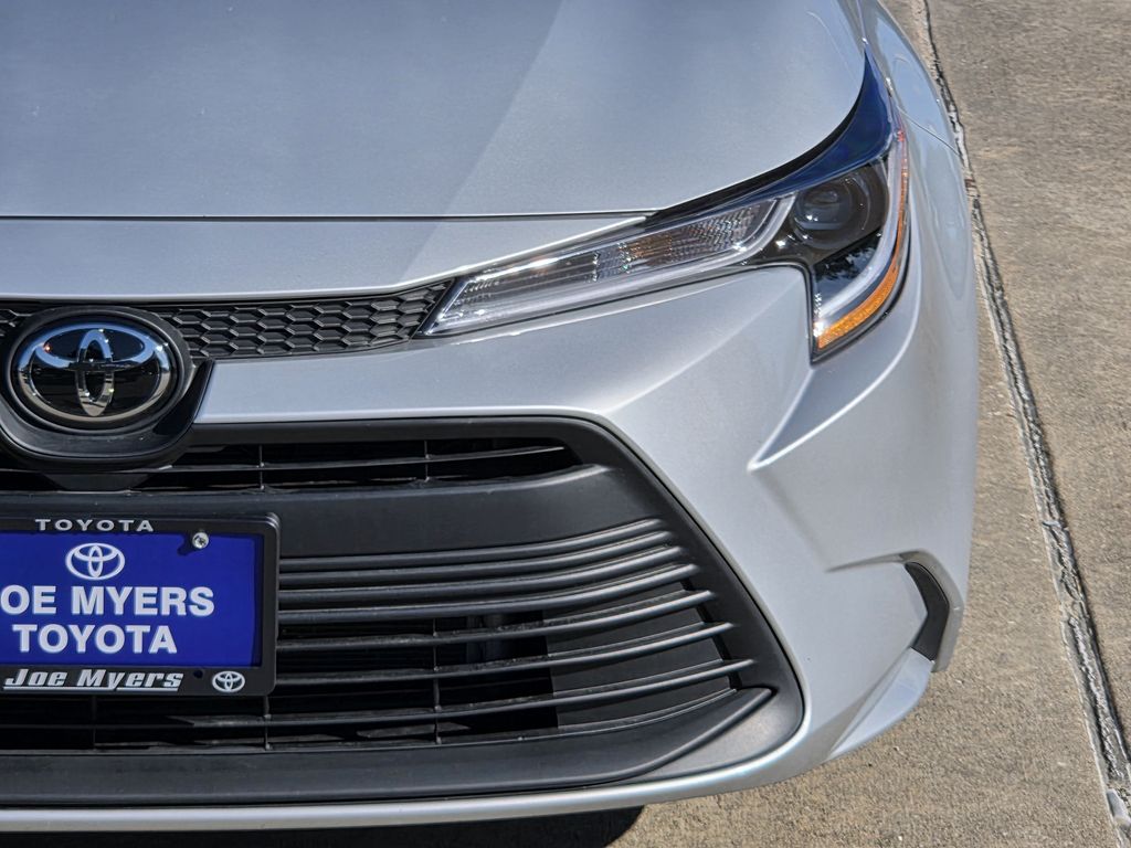 Used 2026 Classic Silver Metallic Toyota LE image 4