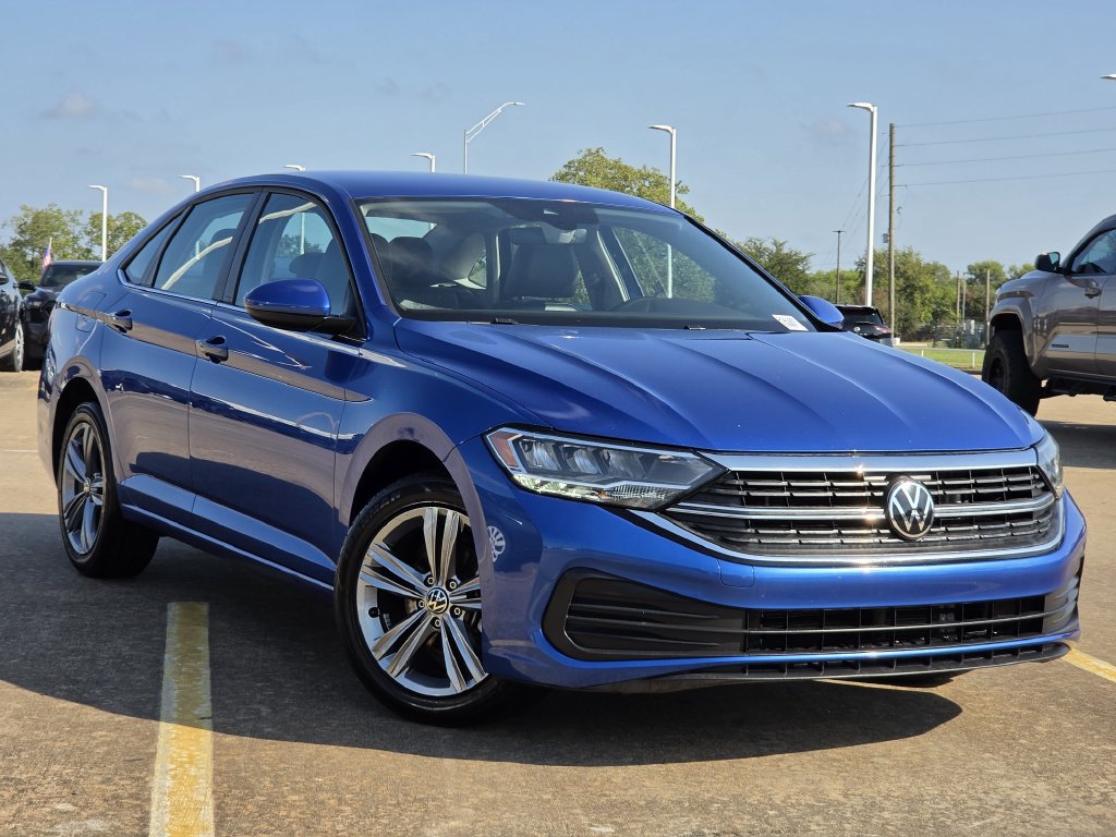 Used 2024 Blue Volkswagen 1.5T SE image 2
