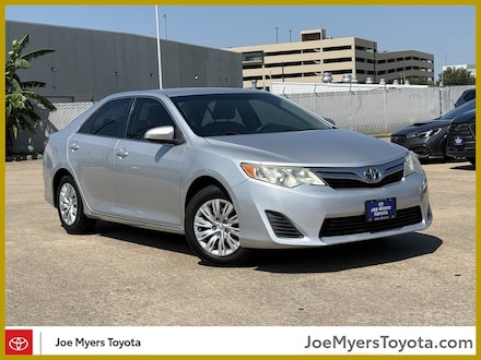 2014 Toyota Camry LE Sedan