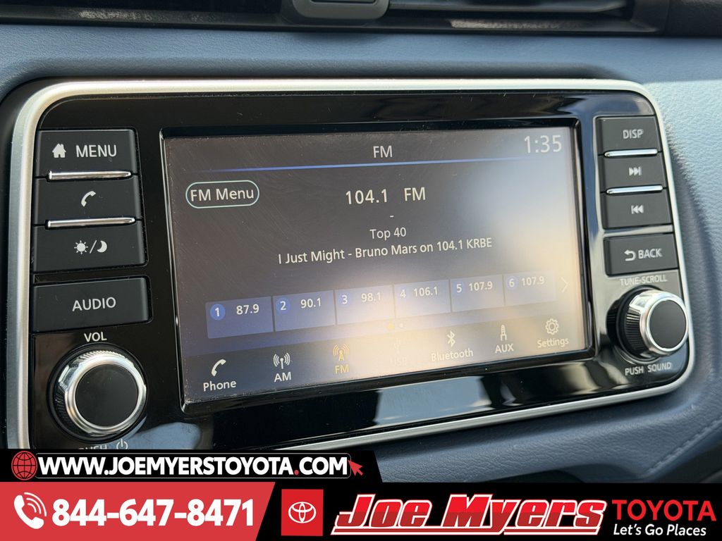 Used 2025 Brilliant Silver Metallic Nissan 1.6 SV image 17