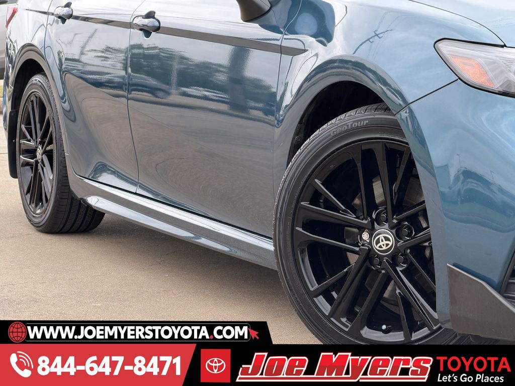 Used 2025 Ocean Gem Toyota SE image 12