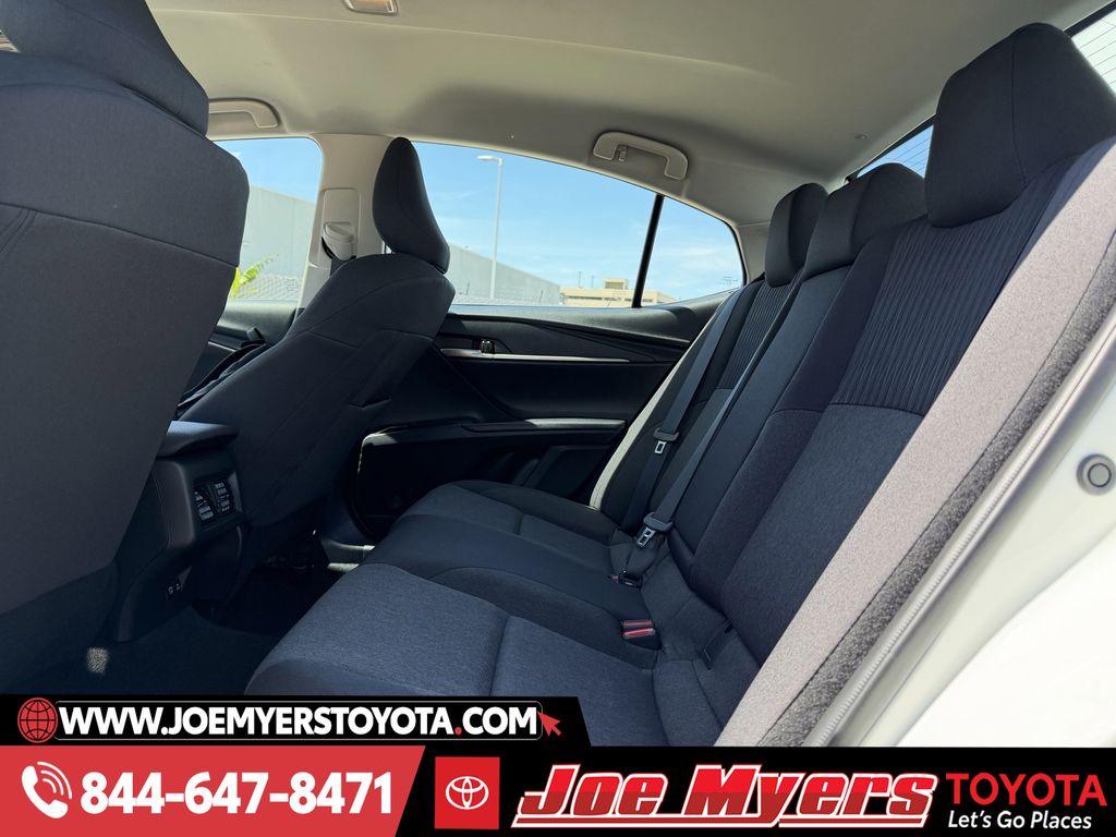 Used 2025 Ice Cap Toyota LE image 28