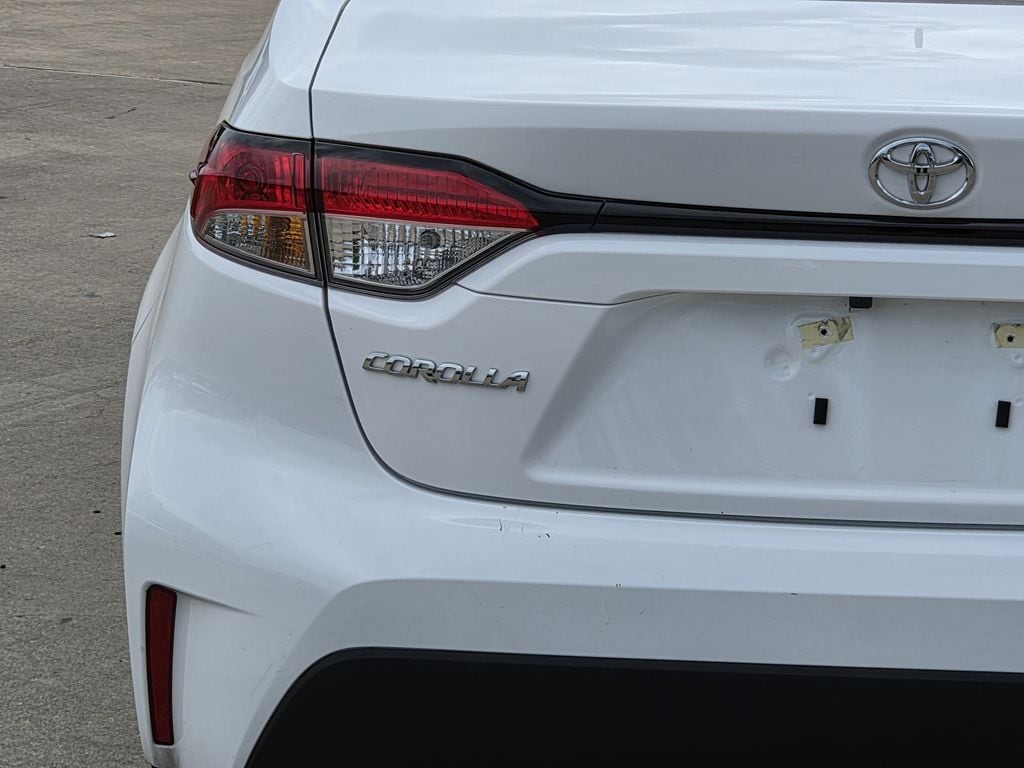 Used 2026 Ice Toyota LE image 10