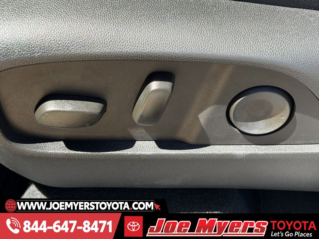 Used 2025 Lakeshore Blue Metallic Chevrolet RS image 28