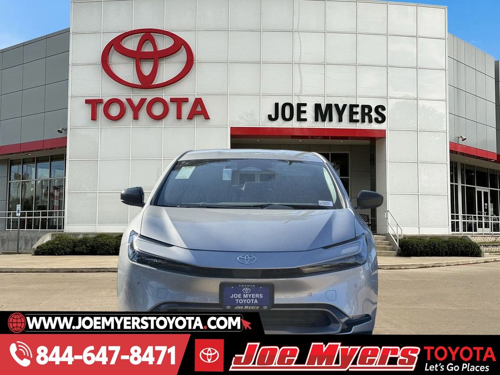 New 2026 Cutting Edge Toyota XLE image 3