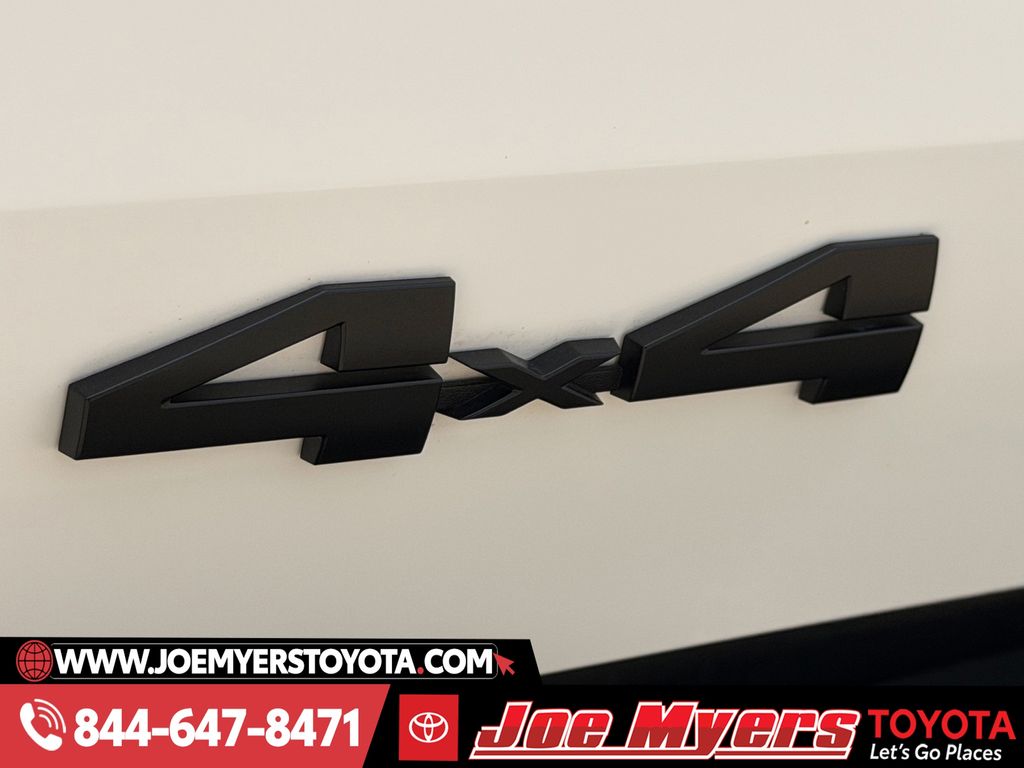 Certified Used 2026 Ice Cap Toyota SR5 image 11