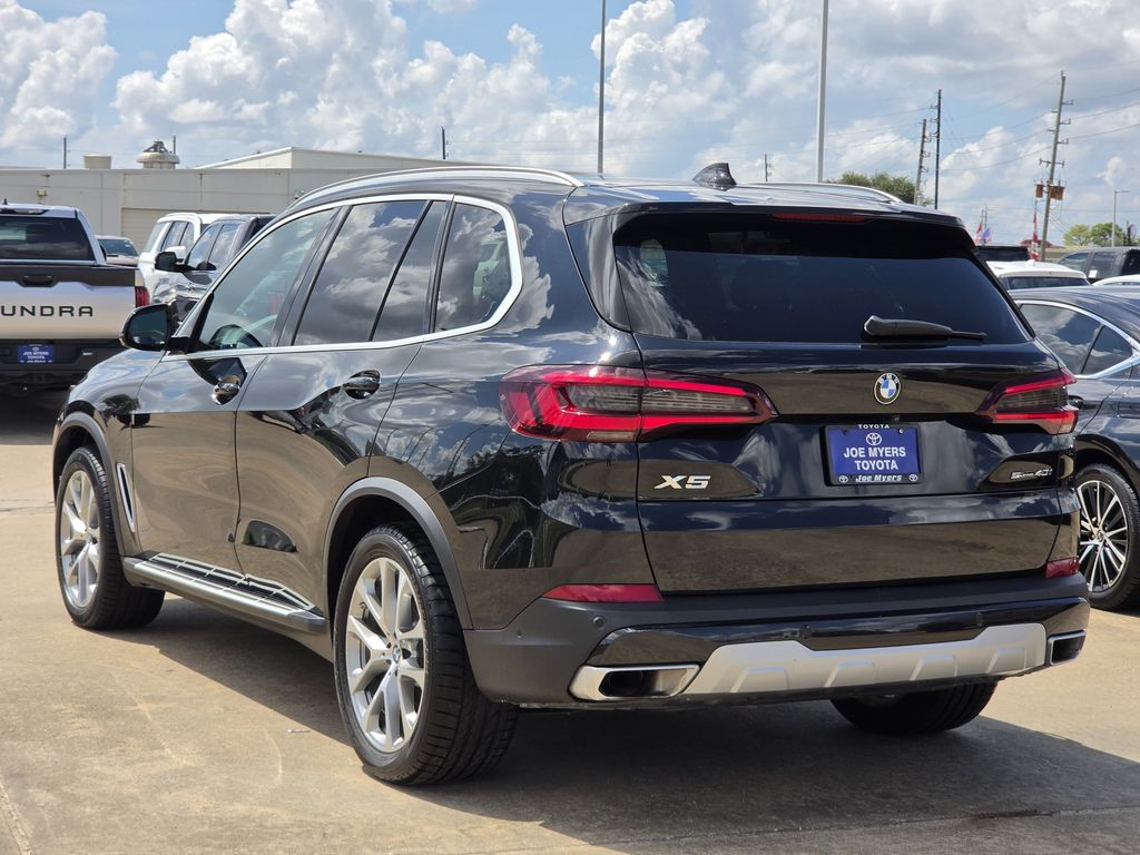 Used 2023 Black Sapphire Metallic BMW sDrive40i image 7