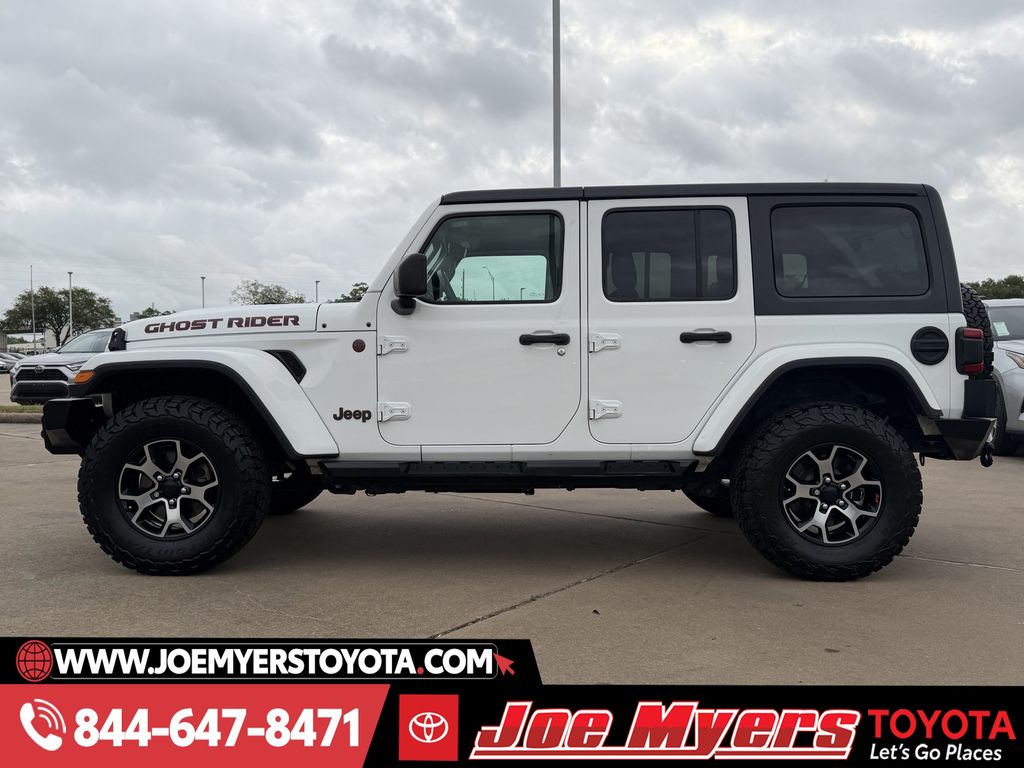 Used 2018 Bright White Clearcoat Jeep Unlimited Sahara image 6