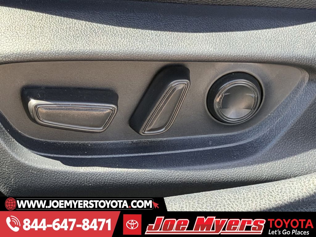 Used 2025 Midnight Black Metallic Toyota SE image 28