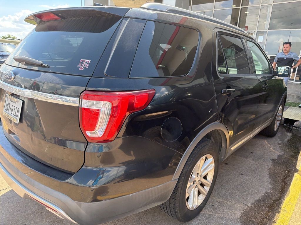 Used 2017 Ford Explorer XLT SUV