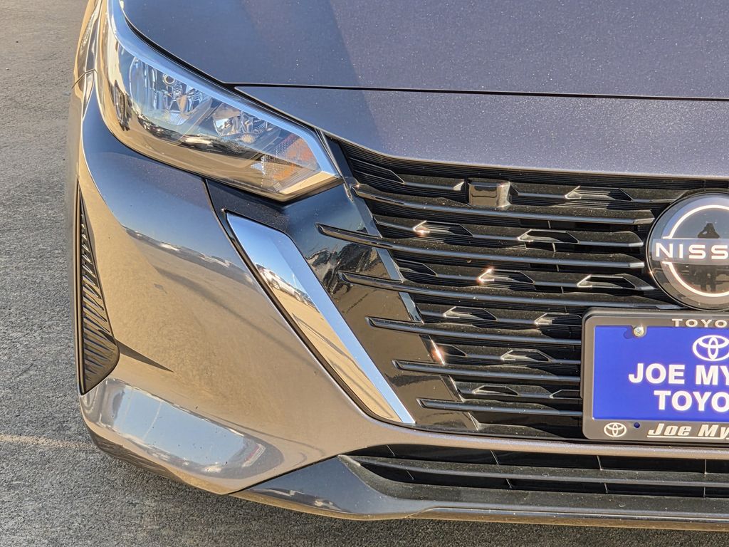 Used 2025 Gun Metallic Nissan SV image 5