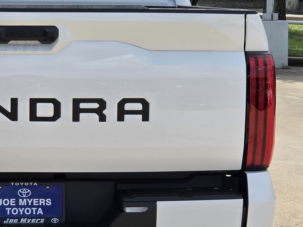 New 2026 Ice Cap Toyota SR5 image 9