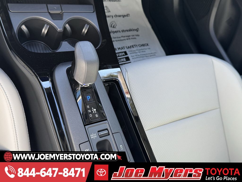 New 2026 Cutting Edge Toyota XLE image 20