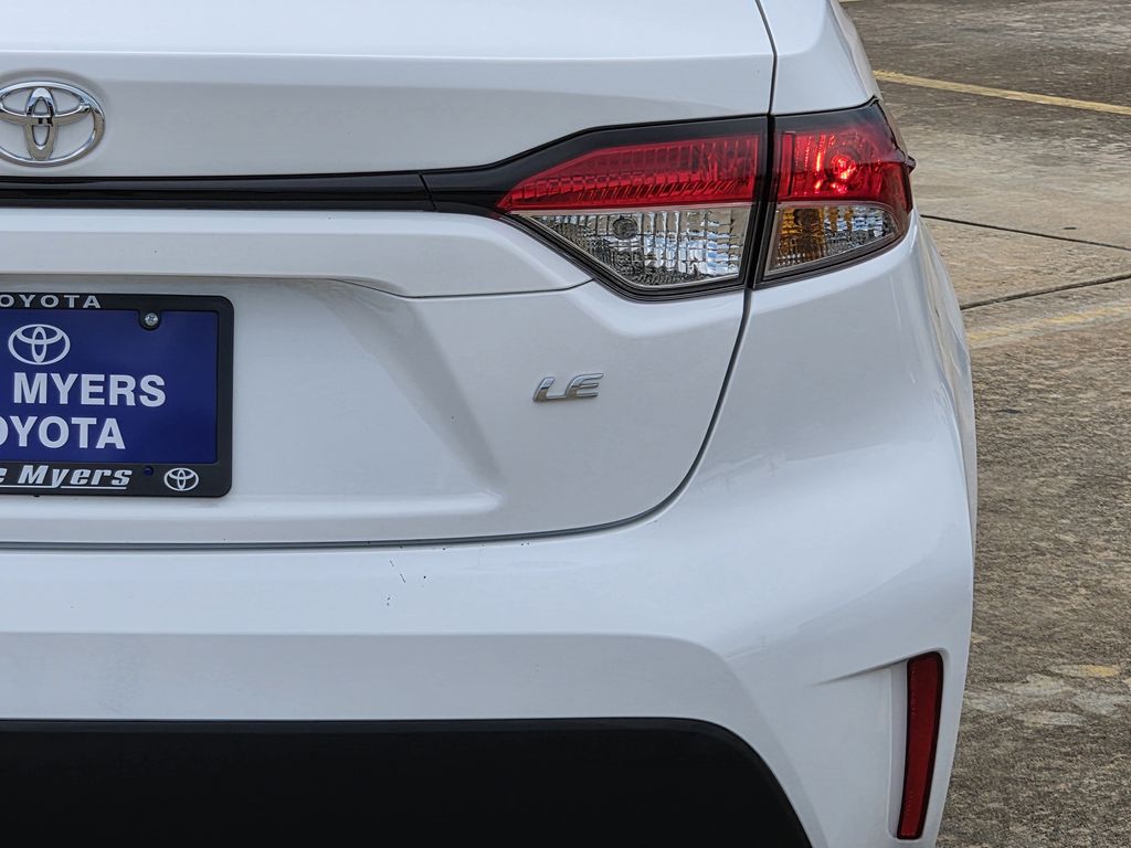 Used 2026 Ice Toyota LE image 9