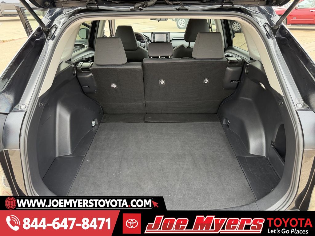 Used 2022 Midnight Black Metallic Toyota XLE image 30