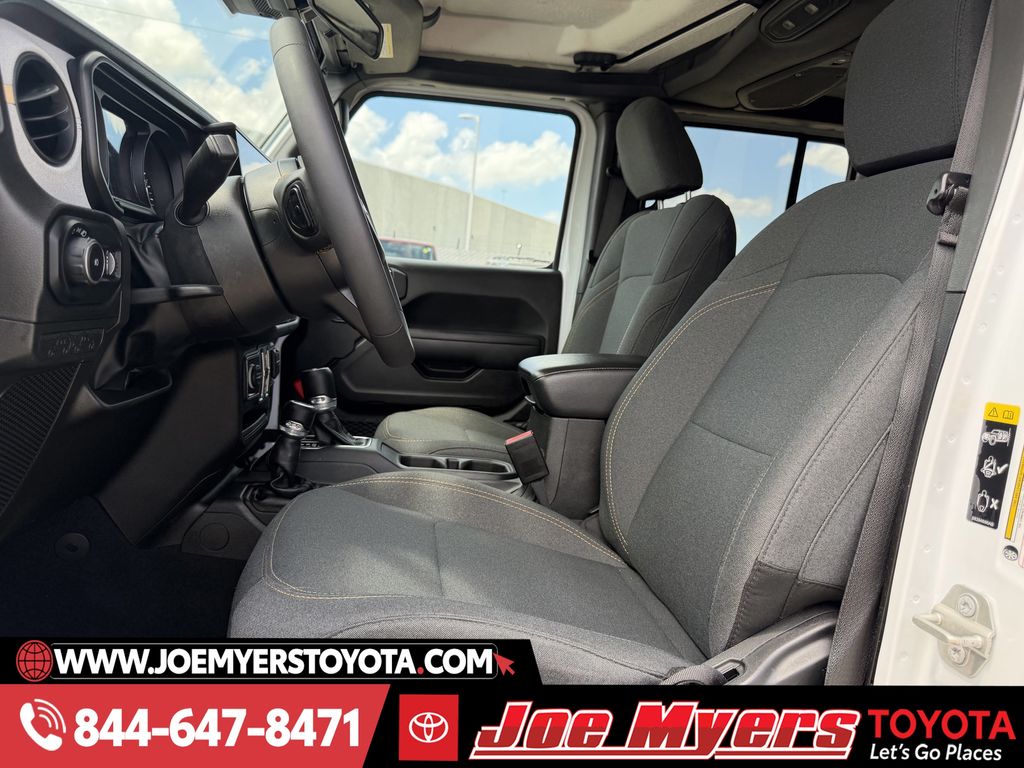 Used 2024 Bright White Clearcoat Jeep Sport S image 26