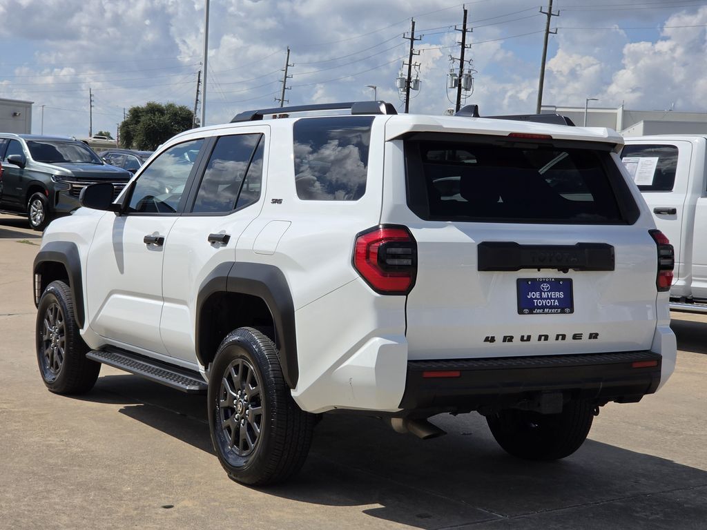 Used 2025 Ice Toyota SR5 image 7