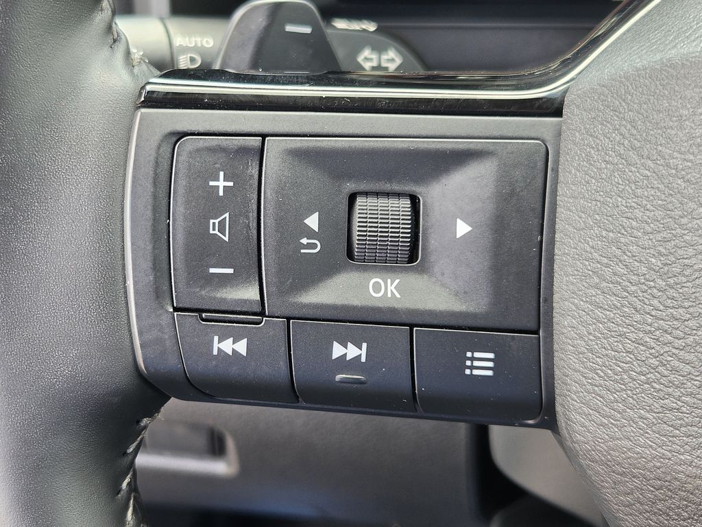 Used 2026 Super Black Nissan SL image 23