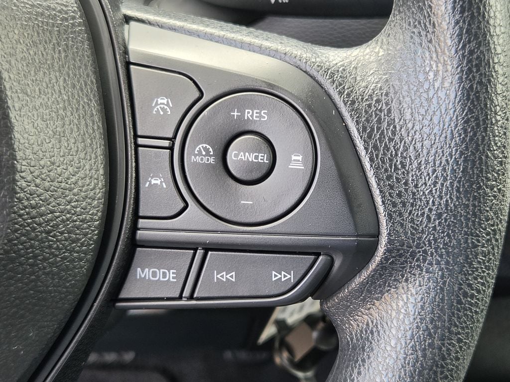 Used 2026 Ice Toyota LE image 22