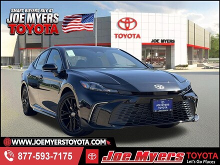 2026 Toyota Camry SE Sedan