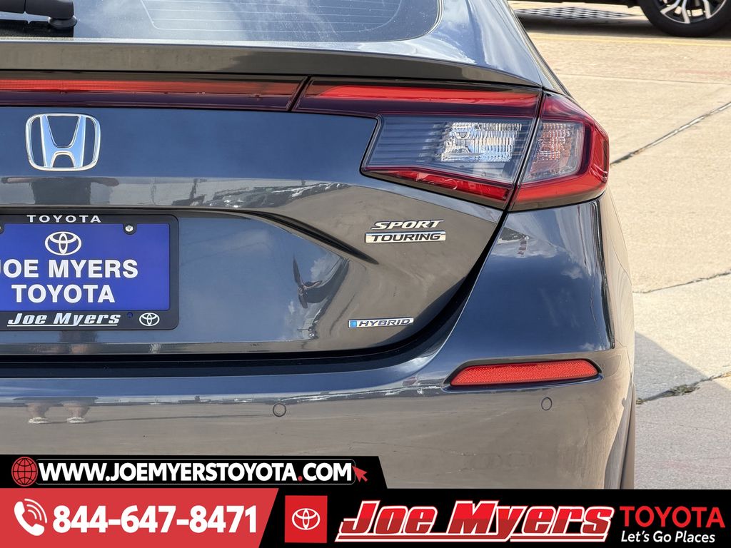 Used 2025 Meteorite Gray Metallic Honda Sport Touring image 9