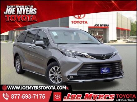 2026 Toyota Sienna XLE 8 Passenger Van Passenger Van