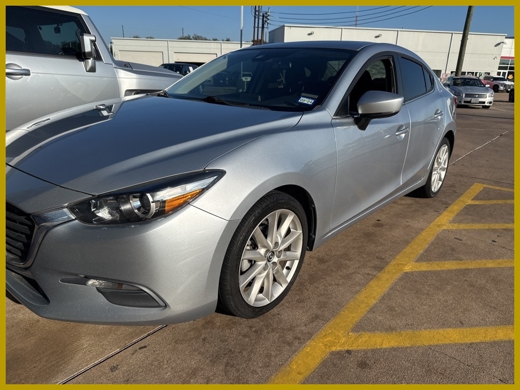 2017 Mazda Mazda3 Touring's photo