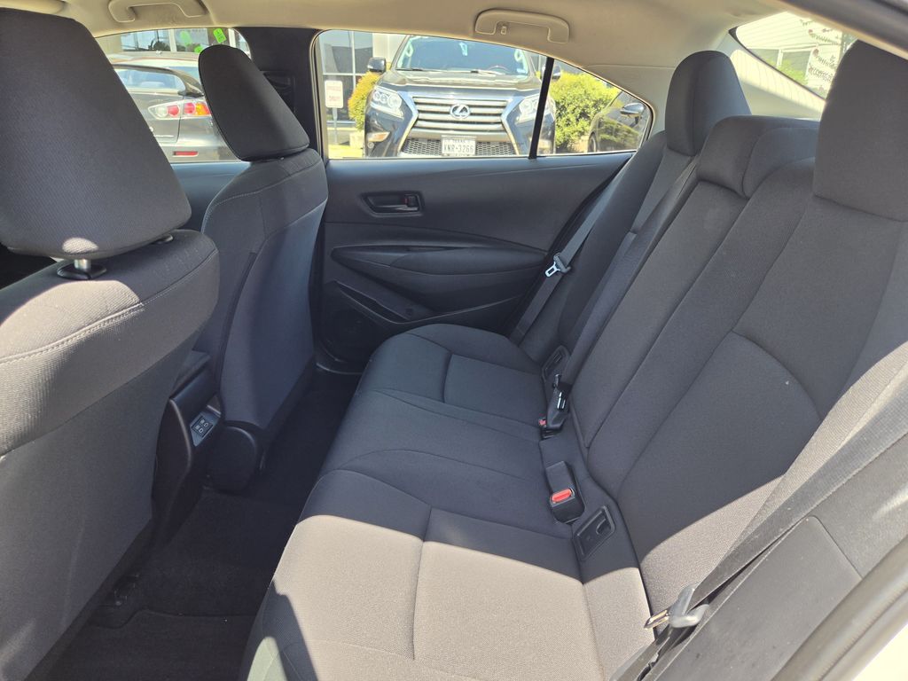 Used 2025 Ice Toyota LE image 27