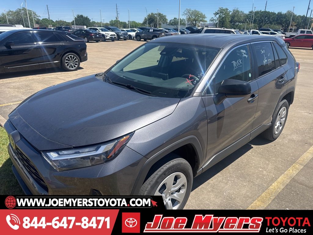 2024 Toyota RAV4 LE
